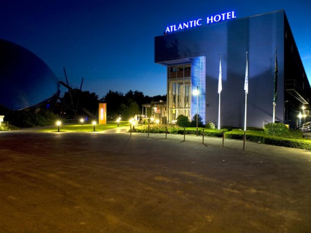 ATLANTIC Hotel Universum #1